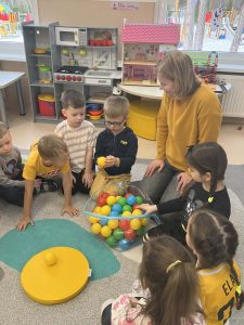 SPALVŲ SAVAITĖ (18)