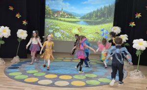 „Pavasario pievelėje“ – pirmasis skaitovų konkurso etapas mūsų darželyje (24)