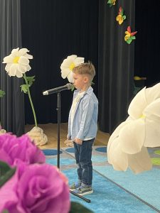 „Pavasario pievelėje“ – pirmasis skaitovų konkurso etapas mūsų darželyje (6)