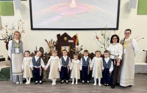 Kai maža širdelė plaka liaudies šokio ritmu (13)