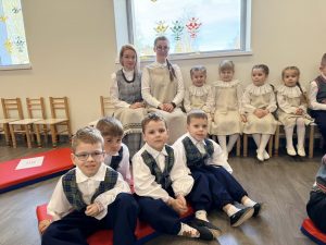 Kai maža širdelė plaka liaudies šokio ritmu (4)