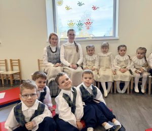 Kai maža širdelė plaka liaudies šokio ritmu (6)