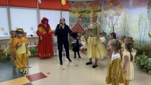 Kūrybinio tarpinstitucinio bendradarbiavimo projektas ,,Pasakų kelionė“ (25)