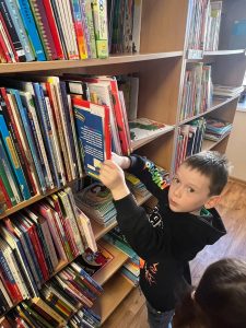 Wizyta w bibliotece – spotkanie z książką (11)