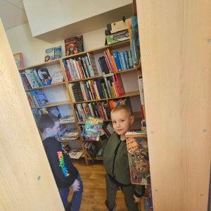 Wizyta w bibliotece – spotkanie z książką (13)