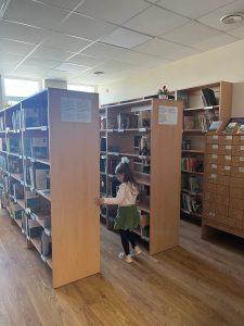 Wizyta w bibliotece – spotkanie z książką (16)