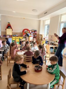 Mažos rankelės – didelė draugystė (2)